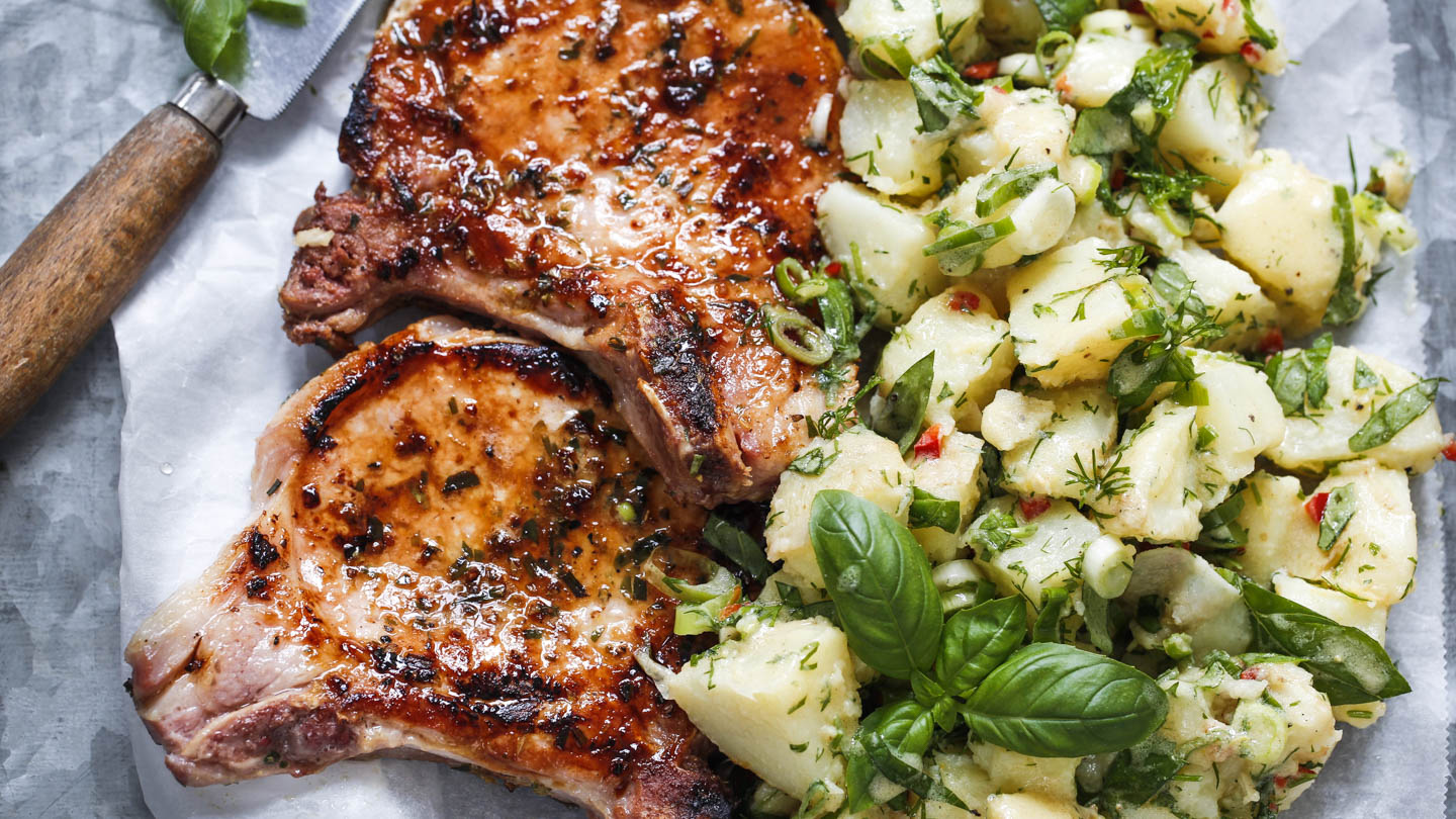 Sommerkoteletter med lun potetsalat Ida GranJansen