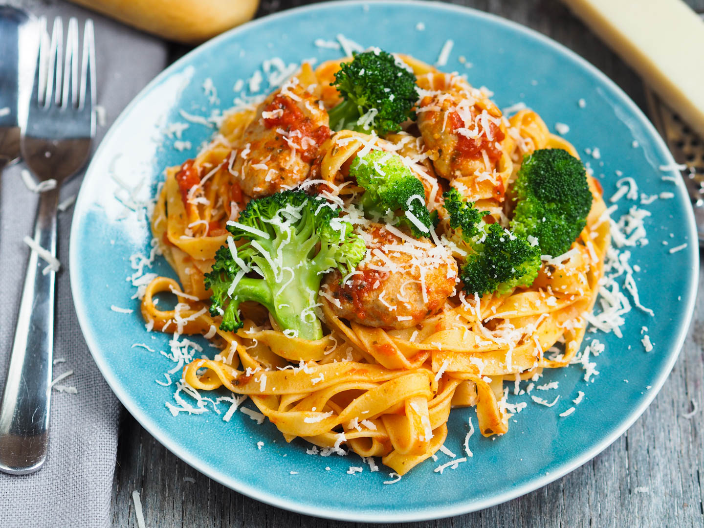 Pasta med kjøttboller og brokkoli_P5180050